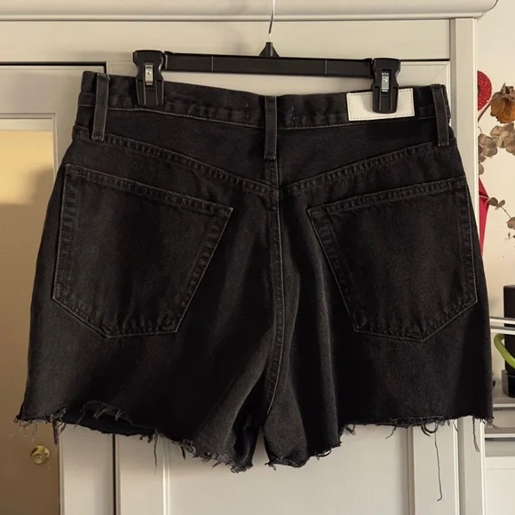 Re/Done Distressed Cut Off Shorts in Destroyed Shadow Black Size 30